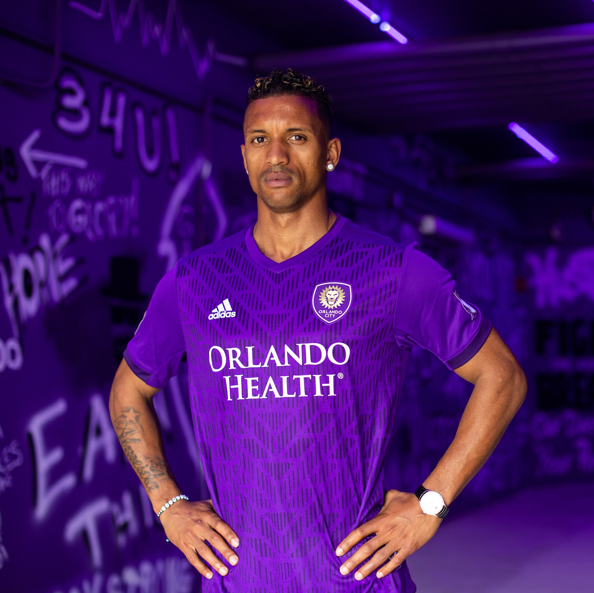 Nani assiste, marca e dá vitória ao Orlando