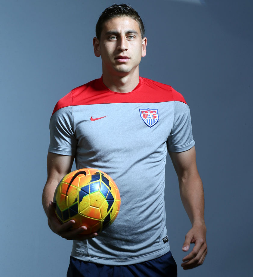 Alejandro Bedoya On What Went Wrong With USA & More - FloFC