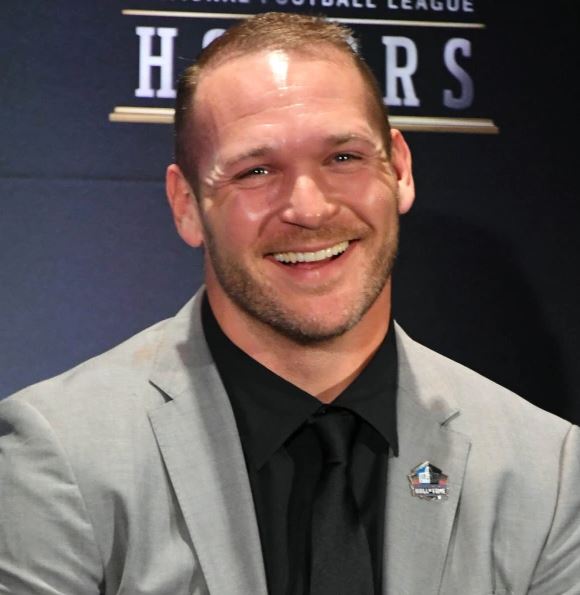 Hall of Famer Brian Urlacher - Los Angeles Times