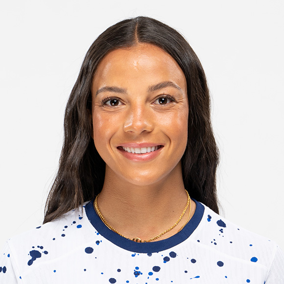 Mallory Pugh watches Swanson, 07/12/2019